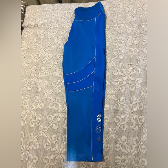 Zumba High wasted Capri Leggings - Picture 3 of 4